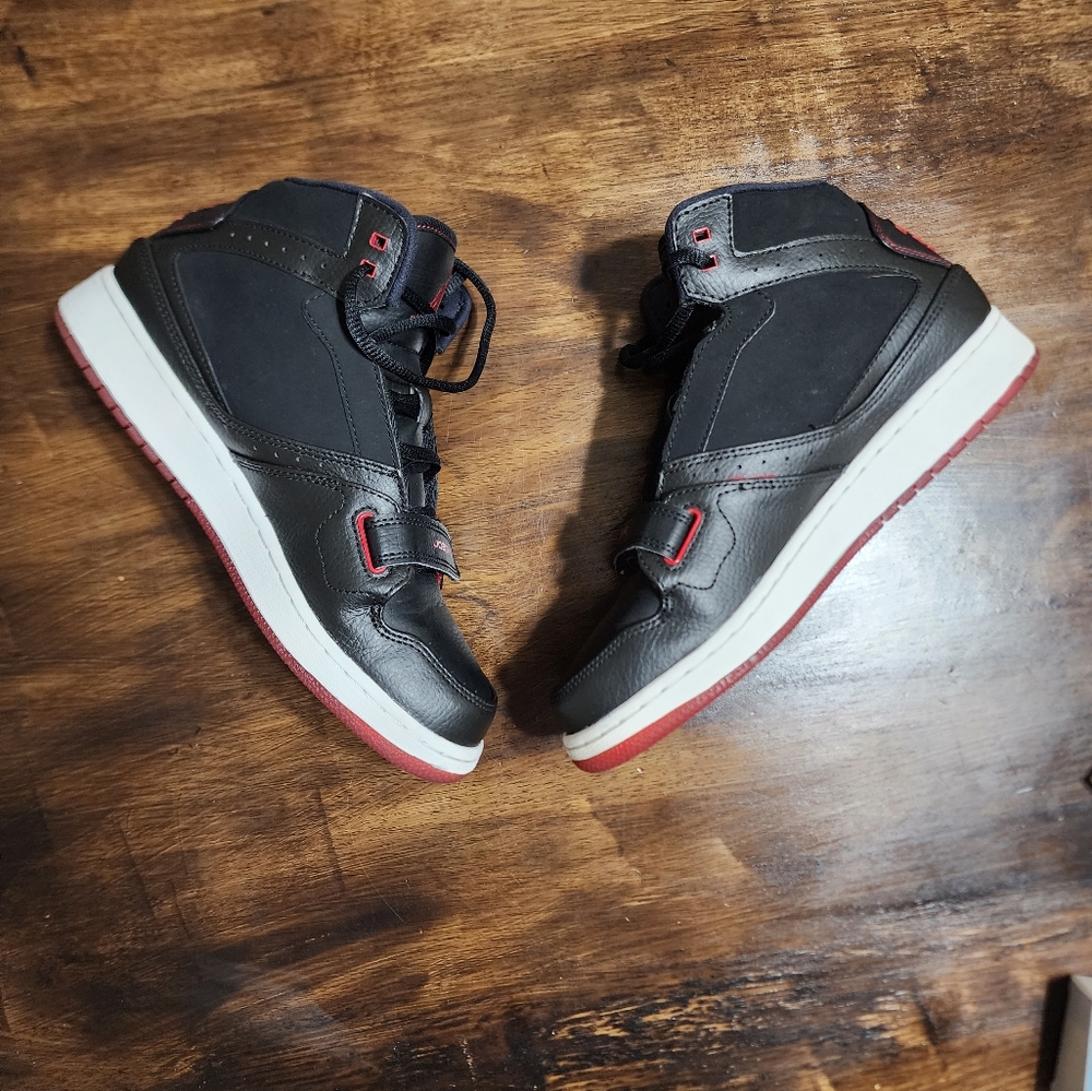 Nike Air Jordan 1 Flight Strap Black/Gym Red Size 6Y-fits Men's 6 & Women's 7.5